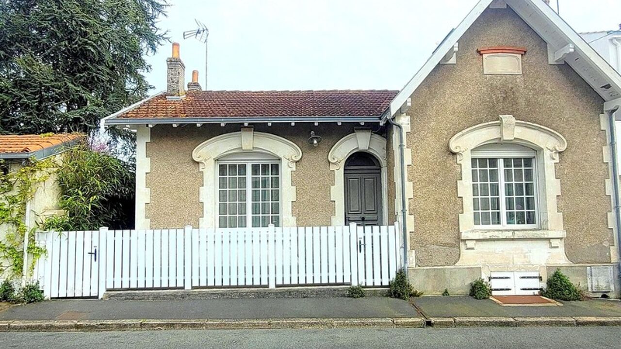 maison 8 pièces 134 m2 à vendre à La Rochelle (17000)