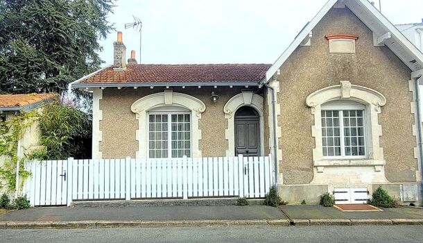 Villa / Maison 8 pièces  à vendre Rochelle (La) 17000