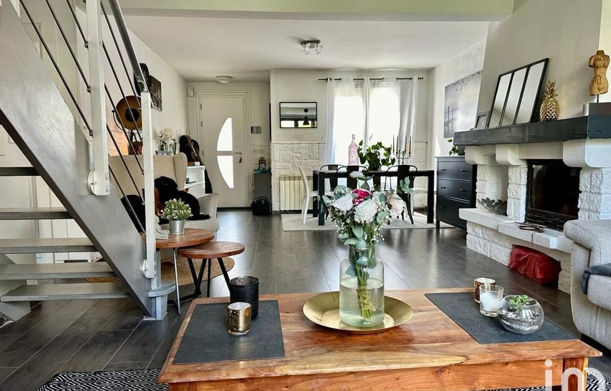 maison 6 pièces 97 m2 à vendre à Roissy-en-France (95700)