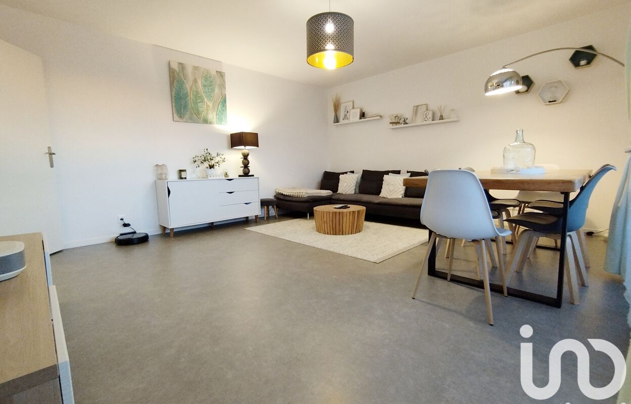appartement 3 pièces 66 m2 à louer à Les Ulis (91940)