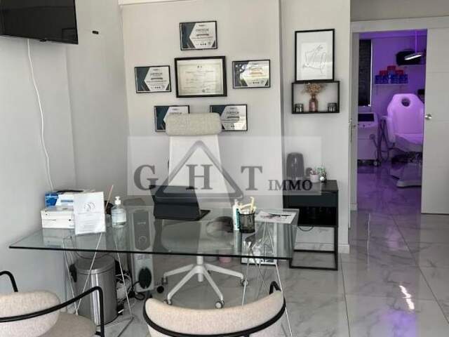 LOCAL COMMERCIAL A VENDRE 34 M²  LOUE — photo du bien