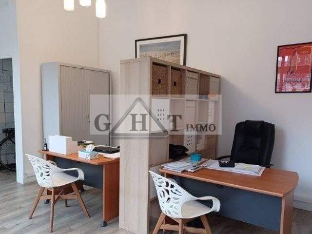 LOCAL COMMERCIAL A VENDRE 71 M² — photo du bien