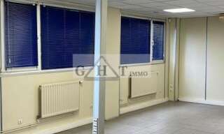 Local industriel  5023 m² à louer à Saint-Thibault-des-Vignes (77400)