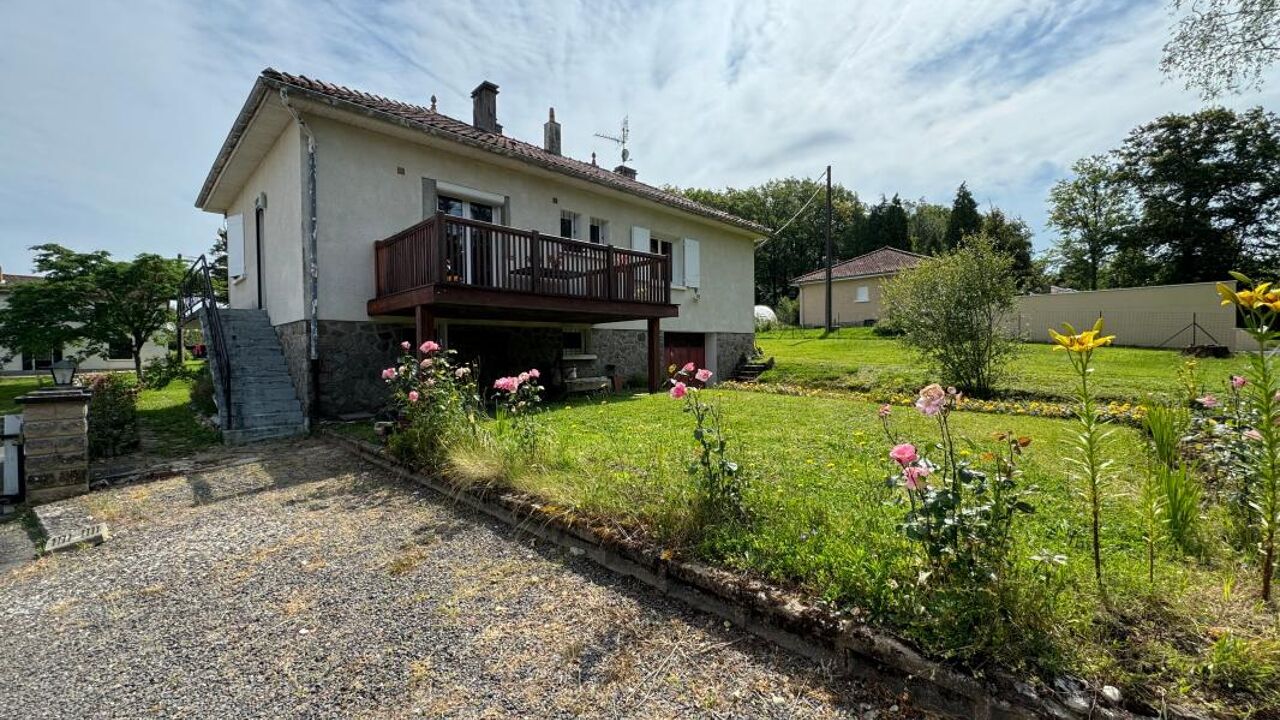 maison 4 pièces 81 m2 à vendre à Chabanais (16150)