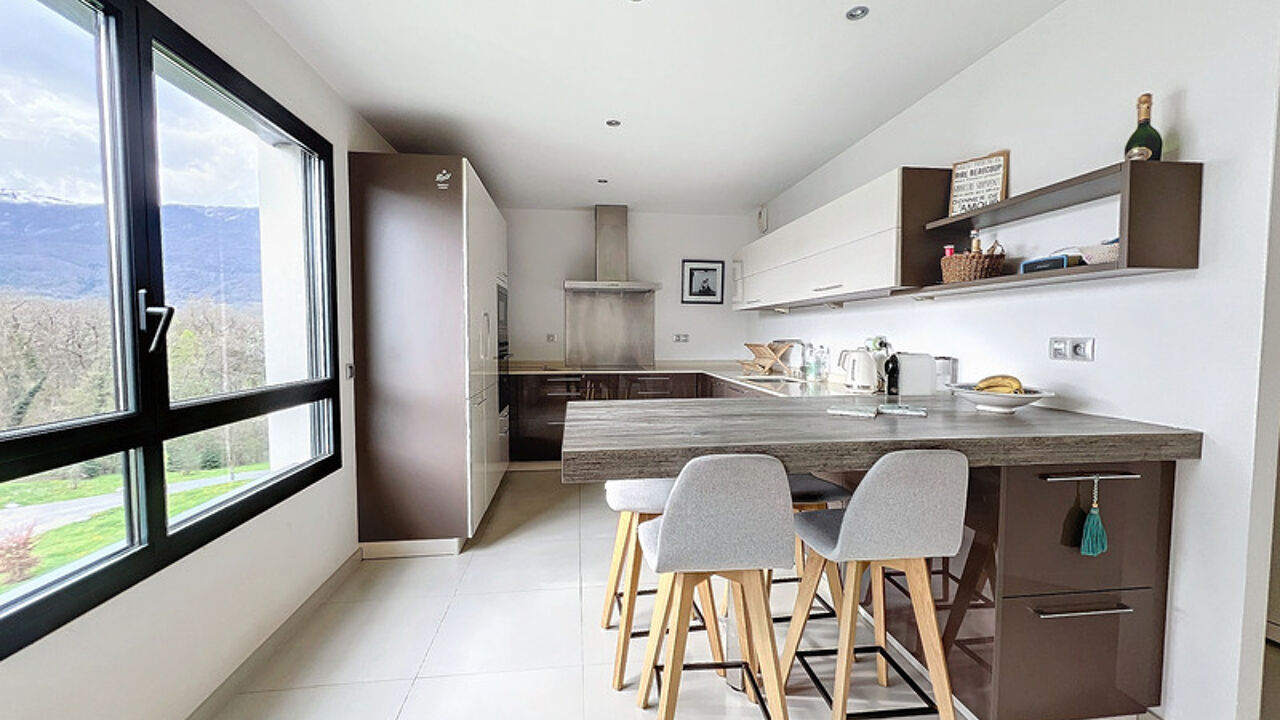 appartement 5 pièces 167 m2 à vendre à Saint-Genis-Pouilly (01630)
