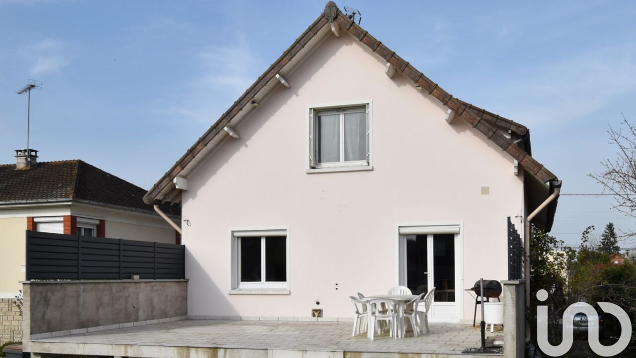 maison 8 pièces 166 m2 à vendre à Saint-Fargeau-Ponthierry (77310)