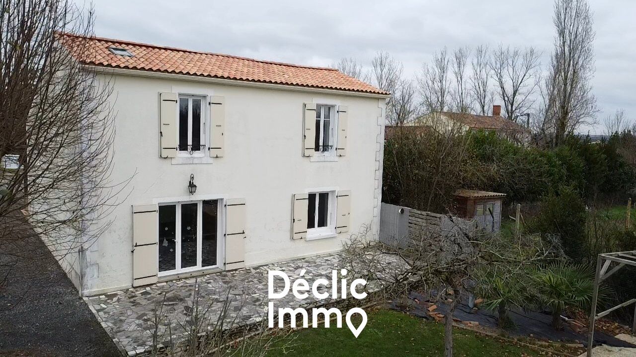 Villa / Maison 8 pièces  à vendre Vouillé-les-Marais 85450