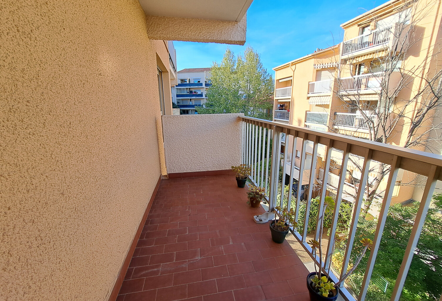 Studio Toulon Ouest — photo 1