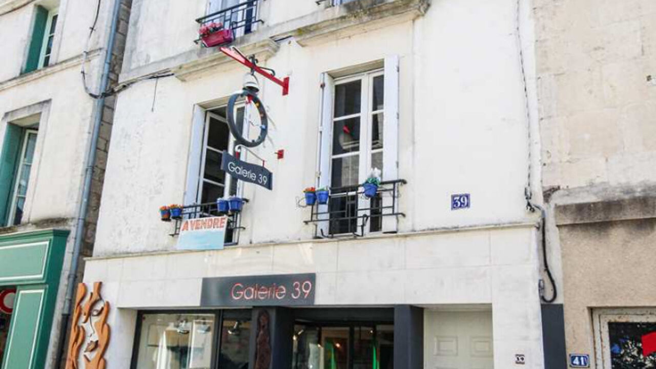 immeuble  pièces 176 m2 à vendre à Fontenay-le-Comte (85200)