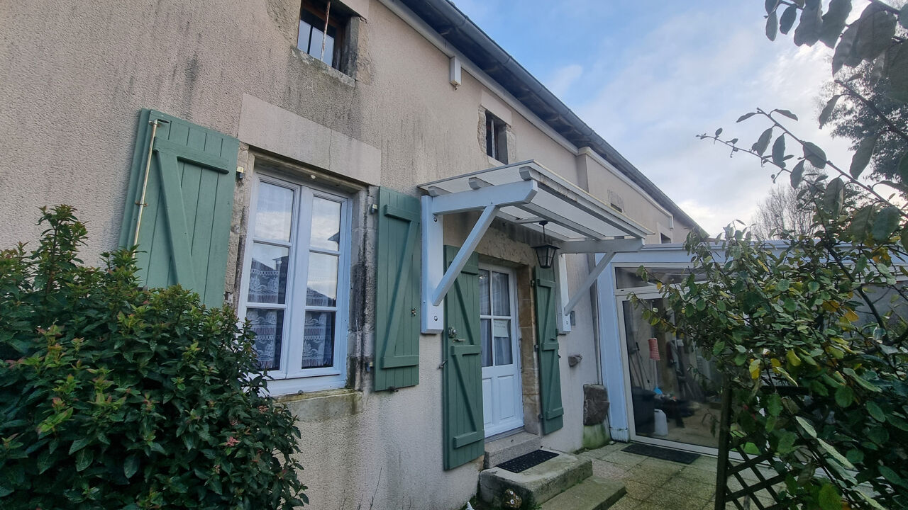 maison 11 pièces 259 m2 à vendre à Coulonges-sur-l'Autize (79160)