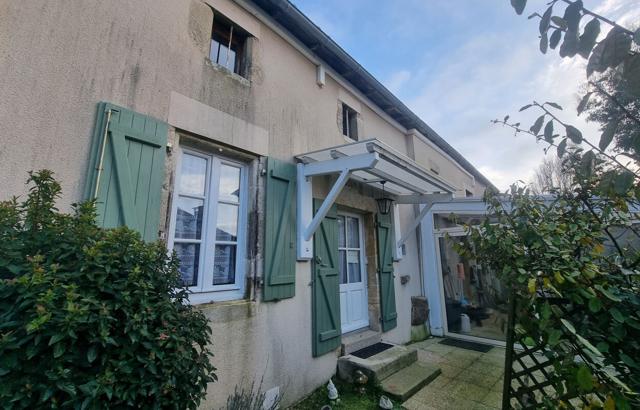 maison 11 pièces 259 m2 à vendre à Coulonges-sur-l'Autize (79160)