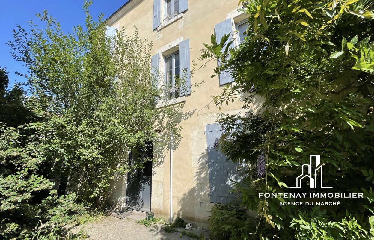 immeuble  pièces 335 m2 à vendre à Fontenay-le-Comte (85200)