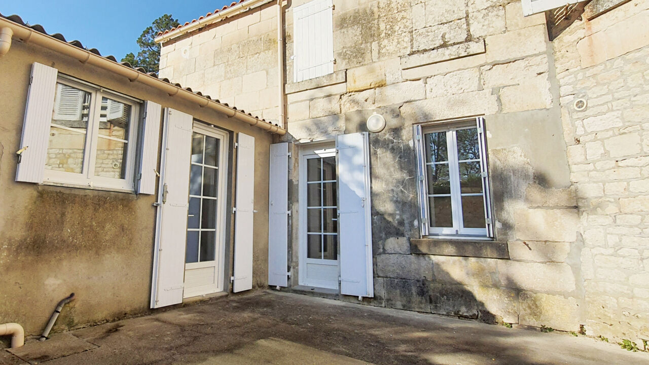 immeuble  pièces 205 m2 à vendre à Fontenay-le-Comte (85200)