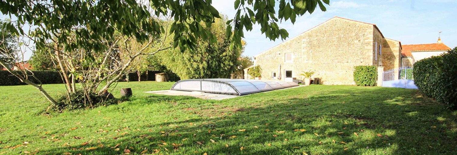 Maison 9 Pièces 205 m² à vendre à Auchay-sur-Vendée (85200)