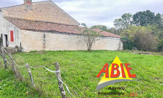 Garage  90 m² à vendre à Benet (85490)