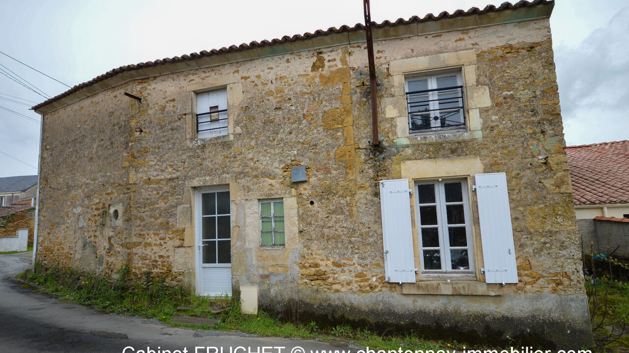 maison 4 pièces 235 m2 à vendre à Bazoges-en-Pareds (85390)