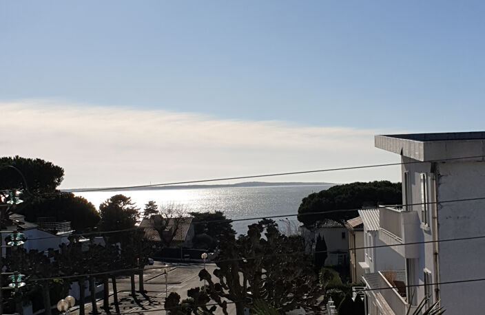 ROYAN MAison 175m2 jardin garage PLAGE du CHAY au prix de 66 — photo 2