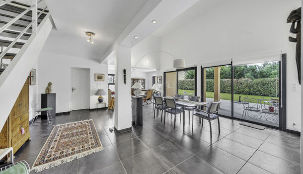 Villa / Maison 8 pièces  à vendre Givry 71640