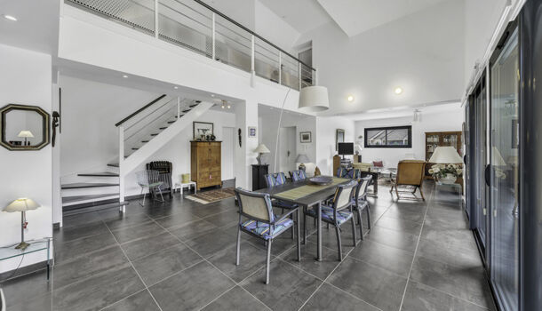 Villa / Maison 8 pièces  à vendre Givry 71640