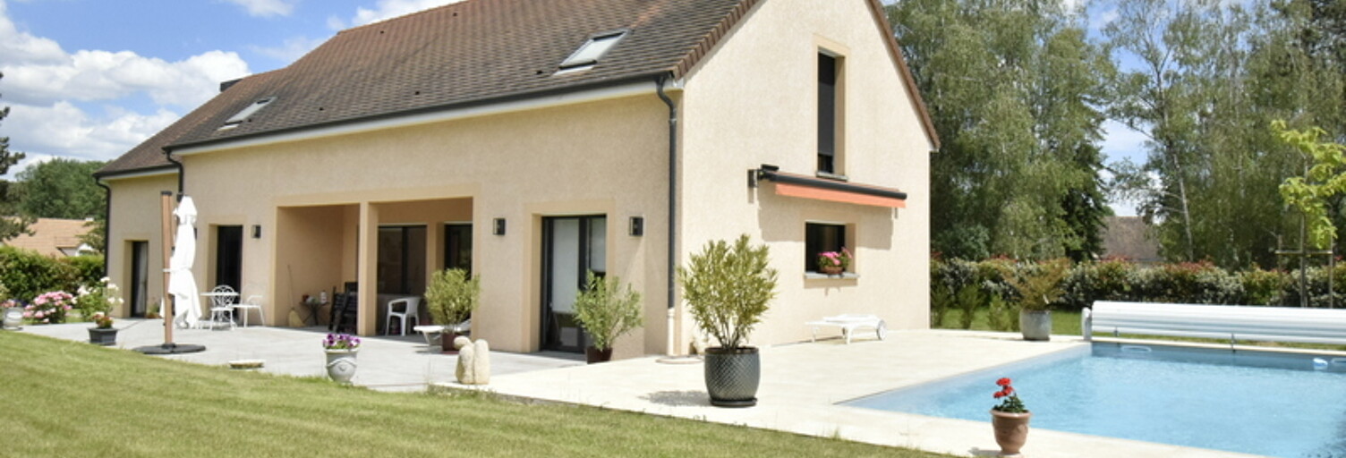 Maison 8 Pièces 210 m² à vendre à Givry (71640)