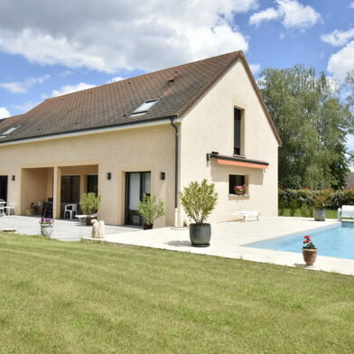 Maison 8 pièces 650000 €