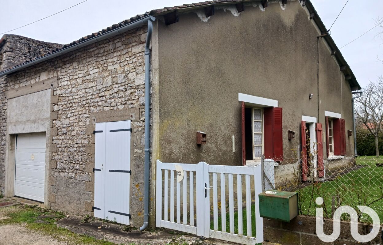 maison 2 pièces 52 m2 à vendre à Usson-du-Poitou (86350)