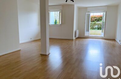 location appartement 2 000 € CC /mois à proximité de Pontault-Combault (77340)