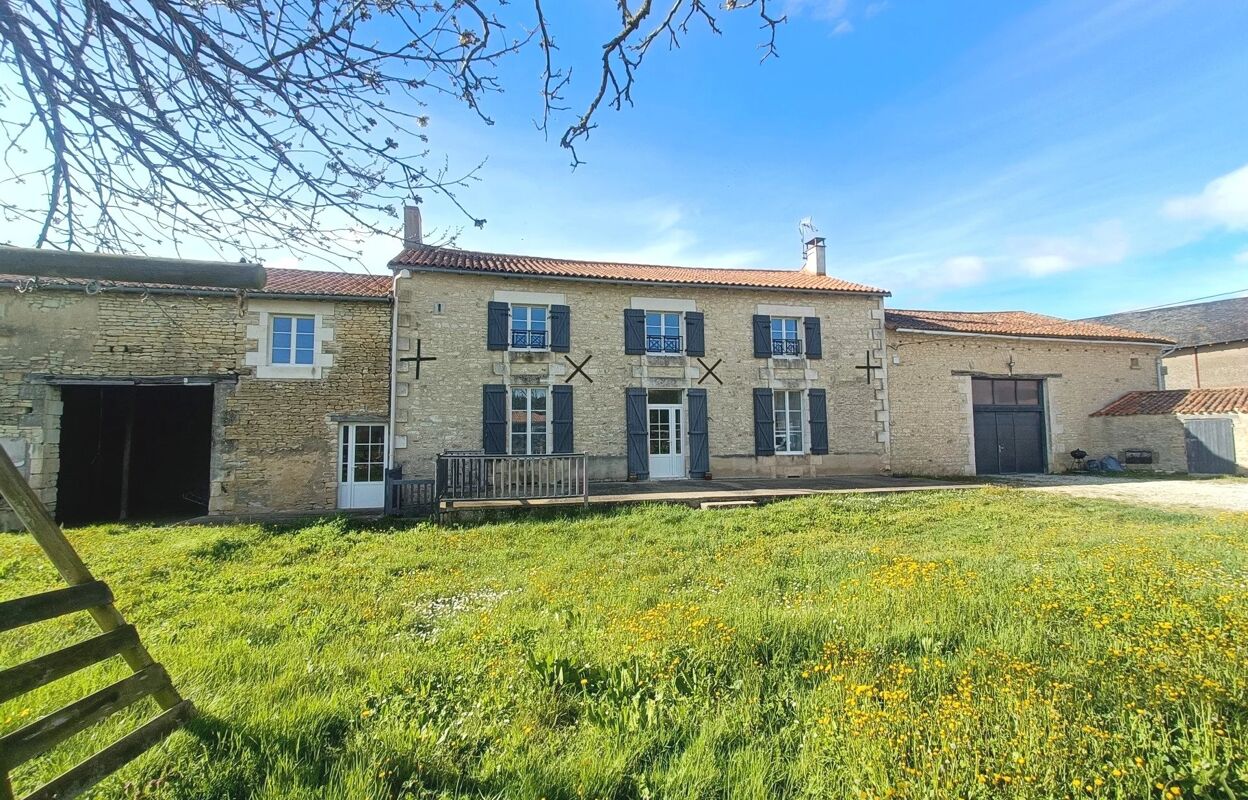 maison 8 pièces 225 m2 à vendre à Champigny en Rochereau (86170)