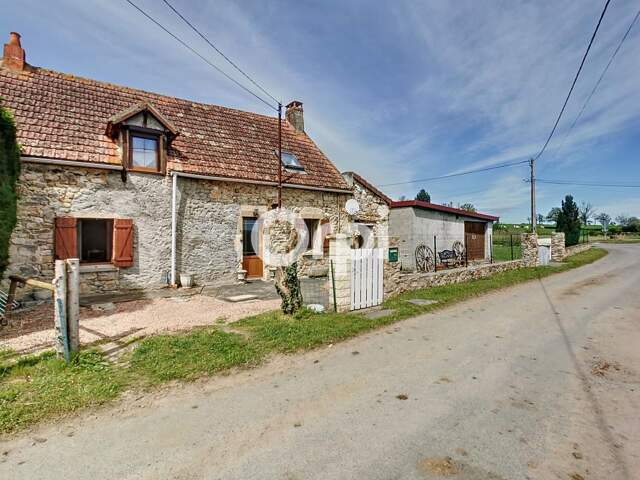 SAINT ANGEL Maison à Vendre 100m2 trois chambres — photo du bien