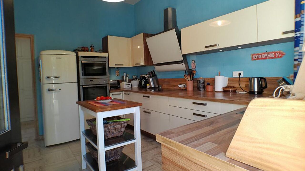 maison 5 pièces 234 m2 à vendre à Pézenas (34120)