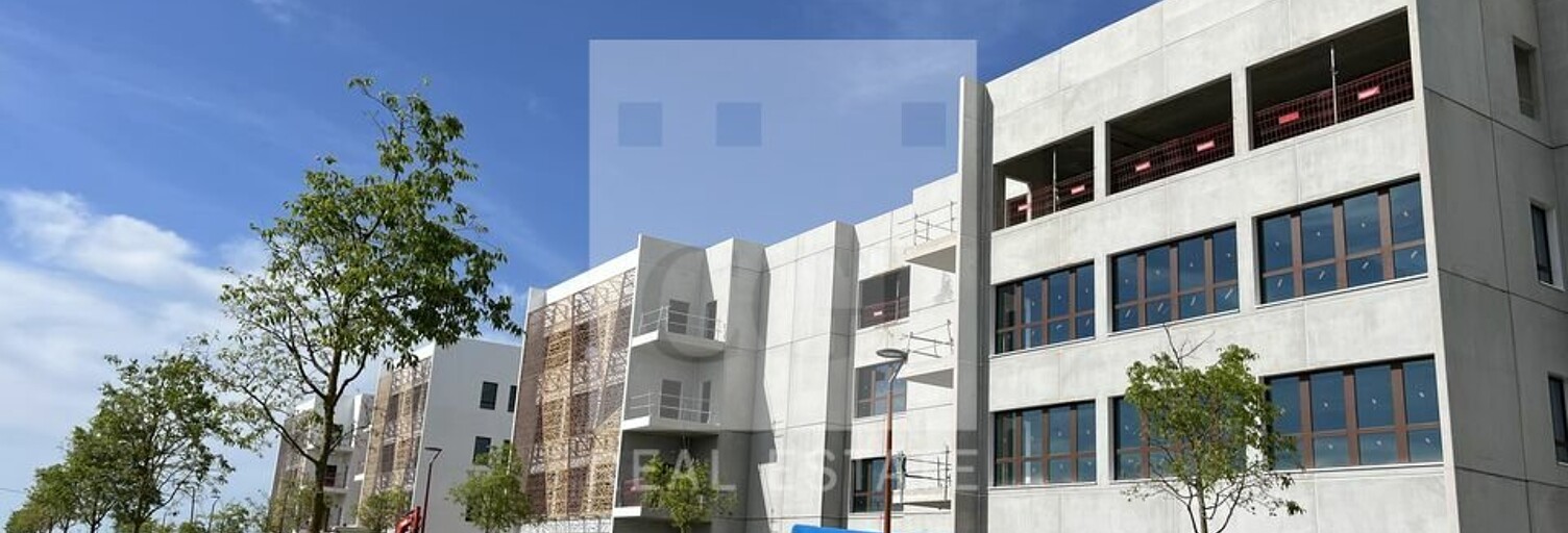 Bureau  1277 m² à louer à Genas (69740)