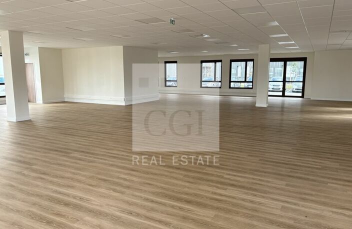 BUREAUX à LOUER — photo 2