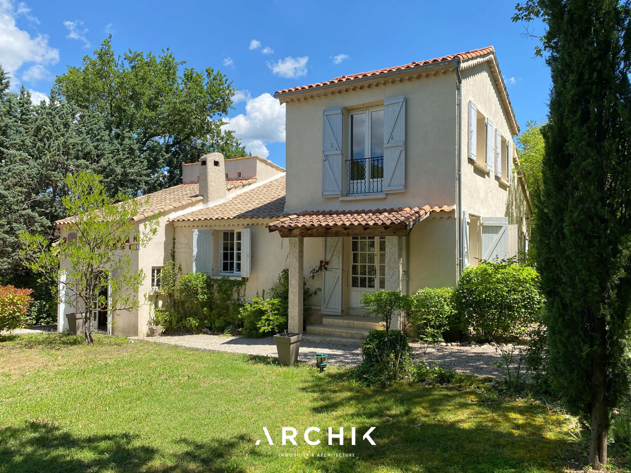 Villa / Maison 9 pièces  à vendre Aix-en-Provence 13100