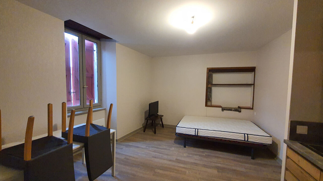 appartement 1 pièces 25 m2 à louer à Saint-Palais (64120)