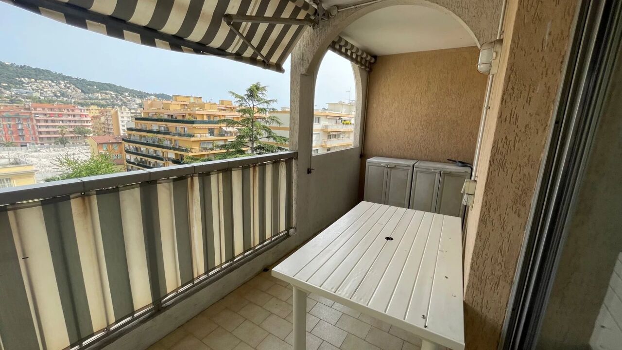 appartement 3 pièces 65 m2 à Nice (06300)