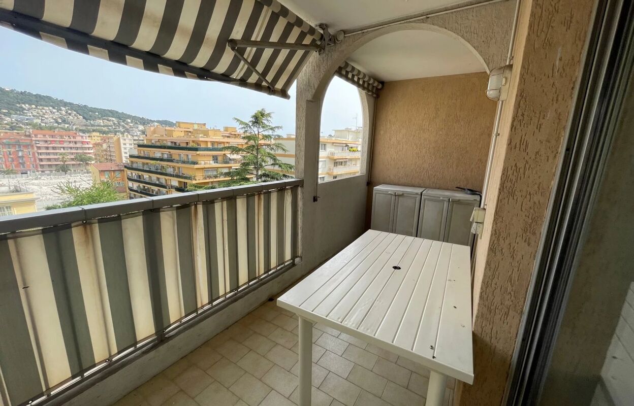 appartement 3 pièces 65 m2 à Nice (06300)