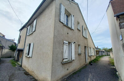vente immeuble 59 600 € à proximité de Lugny-Champagne (18140)