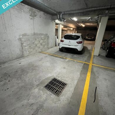 Parking 32 m²