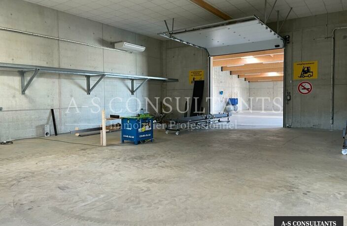 LOCAL D'ACTIVITE A LOUER — photo 2