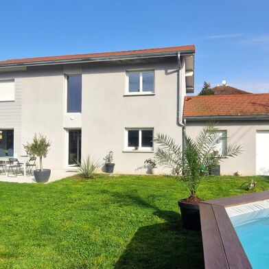 Maison 5 pièces 140 m²