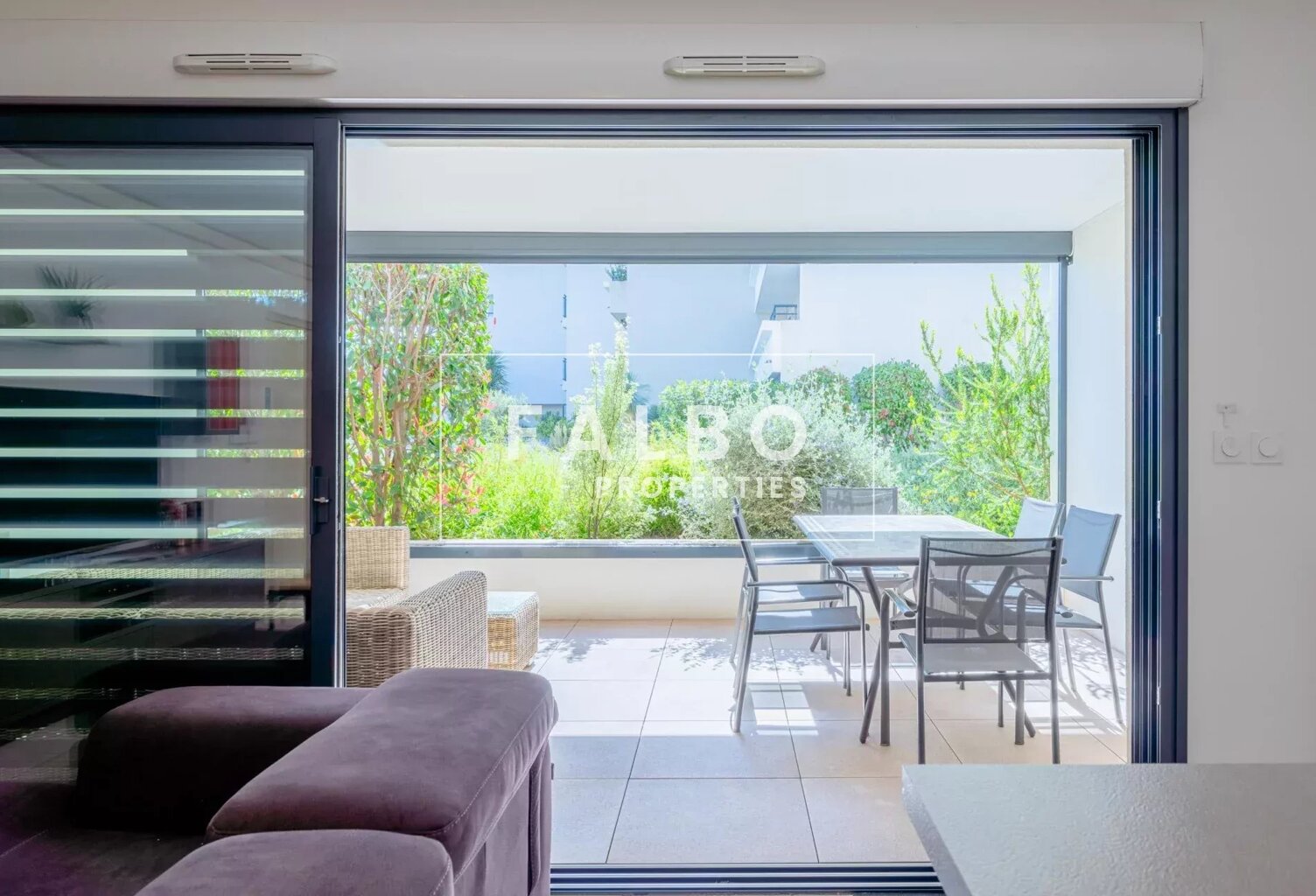 Exclusivif La Ciotat appartement Type 3 Terrasse en front de mer — photo 1