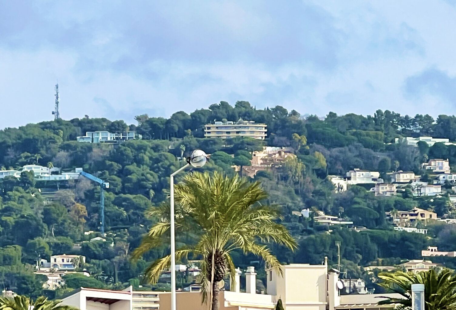 CANNES CENTRE QUARTIER BANANE T5/ 4 CHAMBRES D'HÔTEL 52M2 SU — photo 1