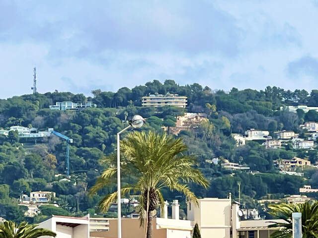 CANNES CENTRE QUARTIER BANANE T5/ 4 CHAMBRES D'HÔTEL 52M2 SU — photo du bien