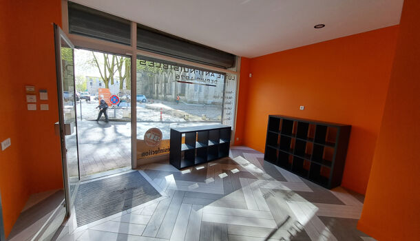 Local commercial 1 pièces  à louer Saintes 17100