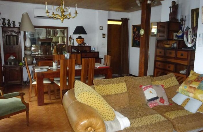 Cahors maison proche des commerces avec terrain et piscine — photo 2