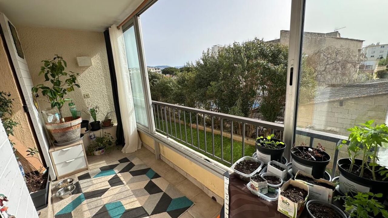 appartement 2 pièces 30 m2 à vendre à La Seyne-sur-Mer (83500)
