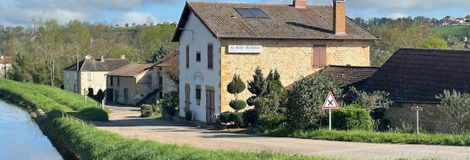 Maison 10 Pièces 280 m² à vendre à Iguerande (71340)