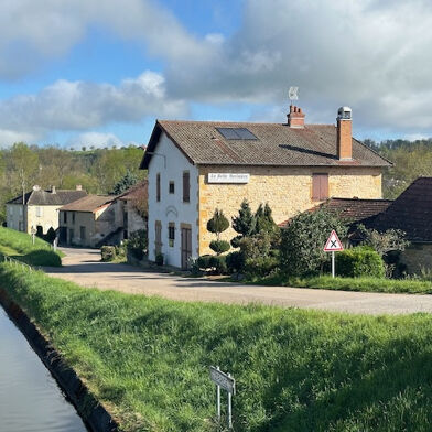 Maison 10 pièces 159000 €