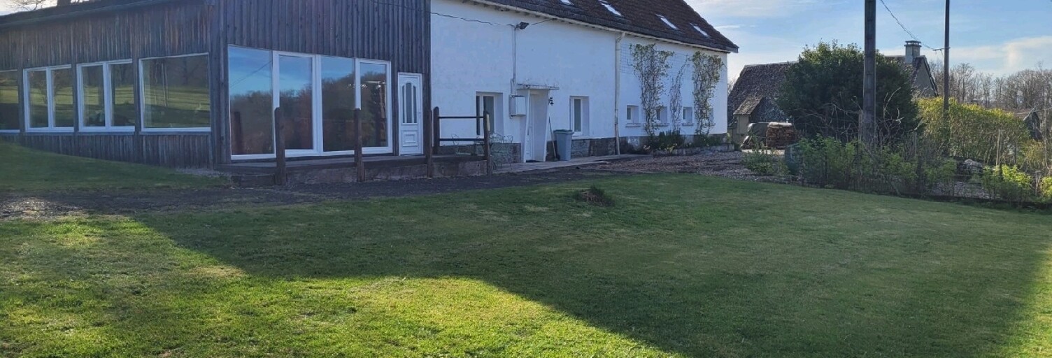 Maison 11 Pièces 300 m² à vendre à Champs-sur-Tarentaine-Marchal (15270)