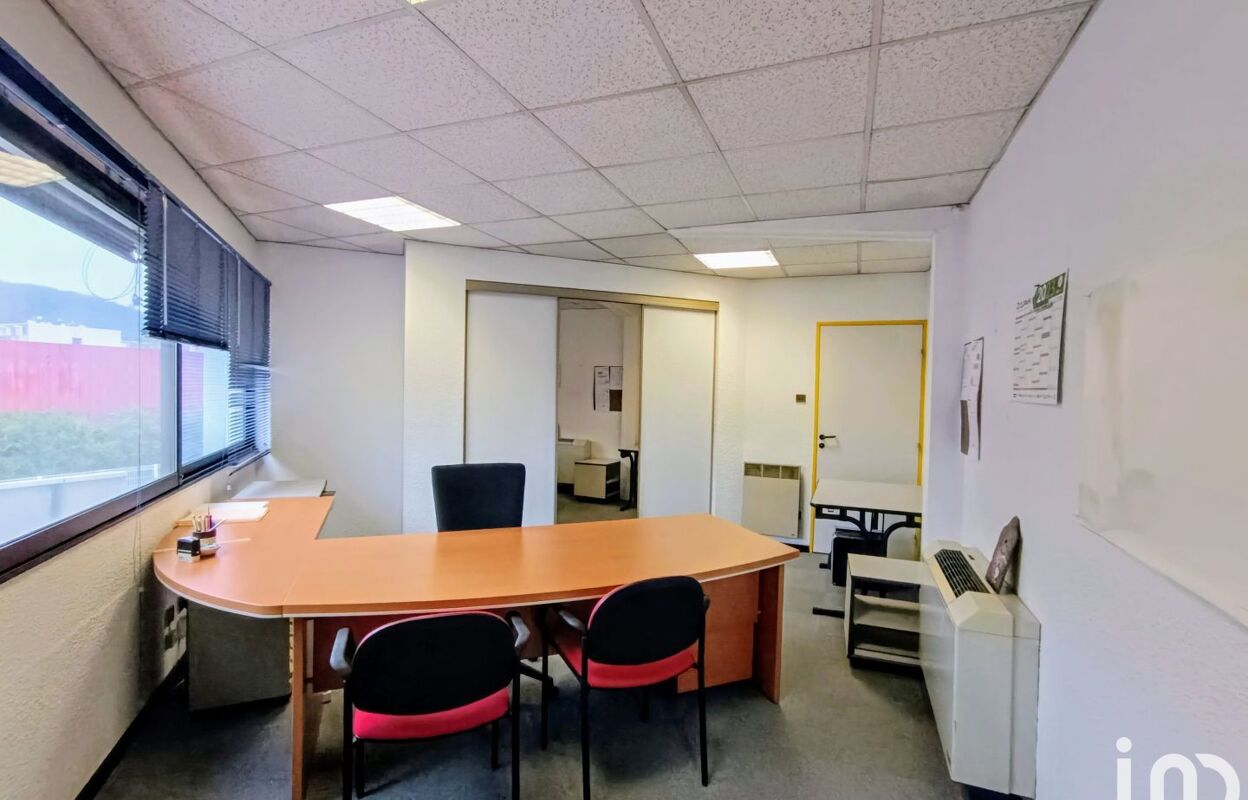 bureau  pièces 45 m2 à louer à Saint-Martin-d'Hères (38400)